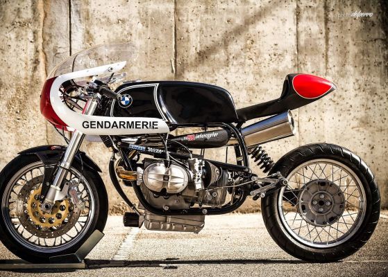 Moto BMW vintage R90S, célèbre routière sportive des 70's